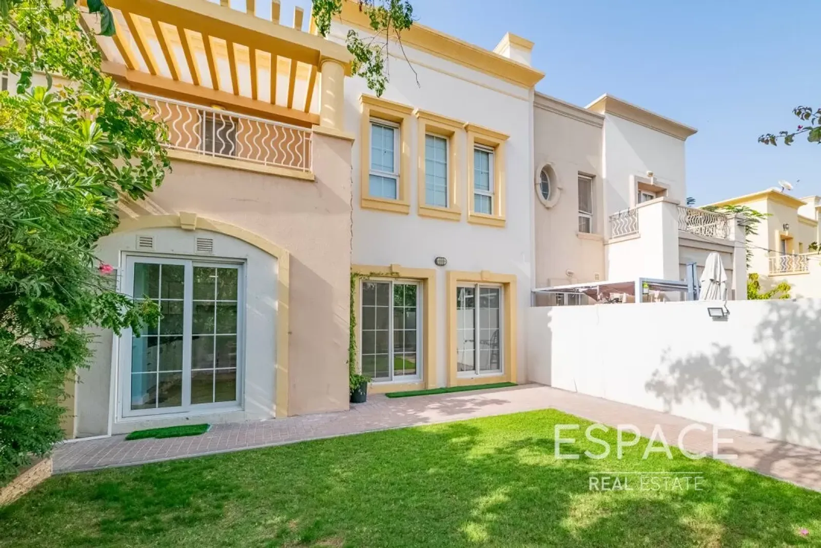 PropertiesGalleryCamera