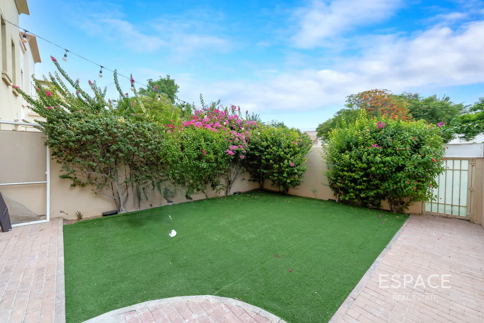 single static gallery