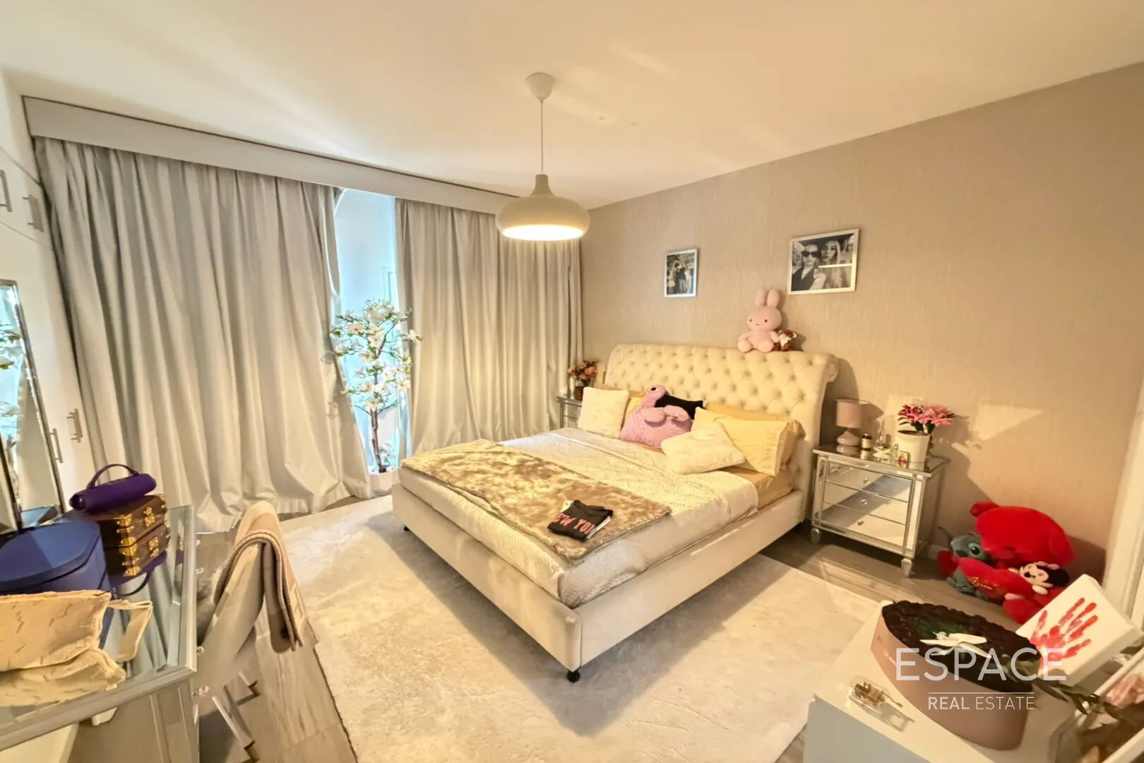 PropertiesGalleryCamera