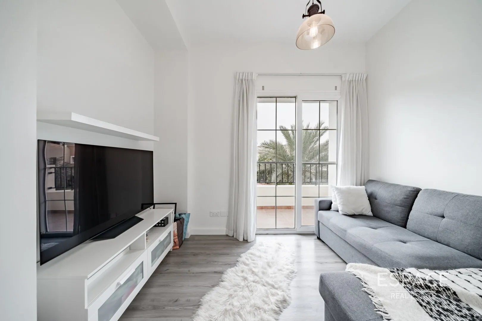 single static gallery