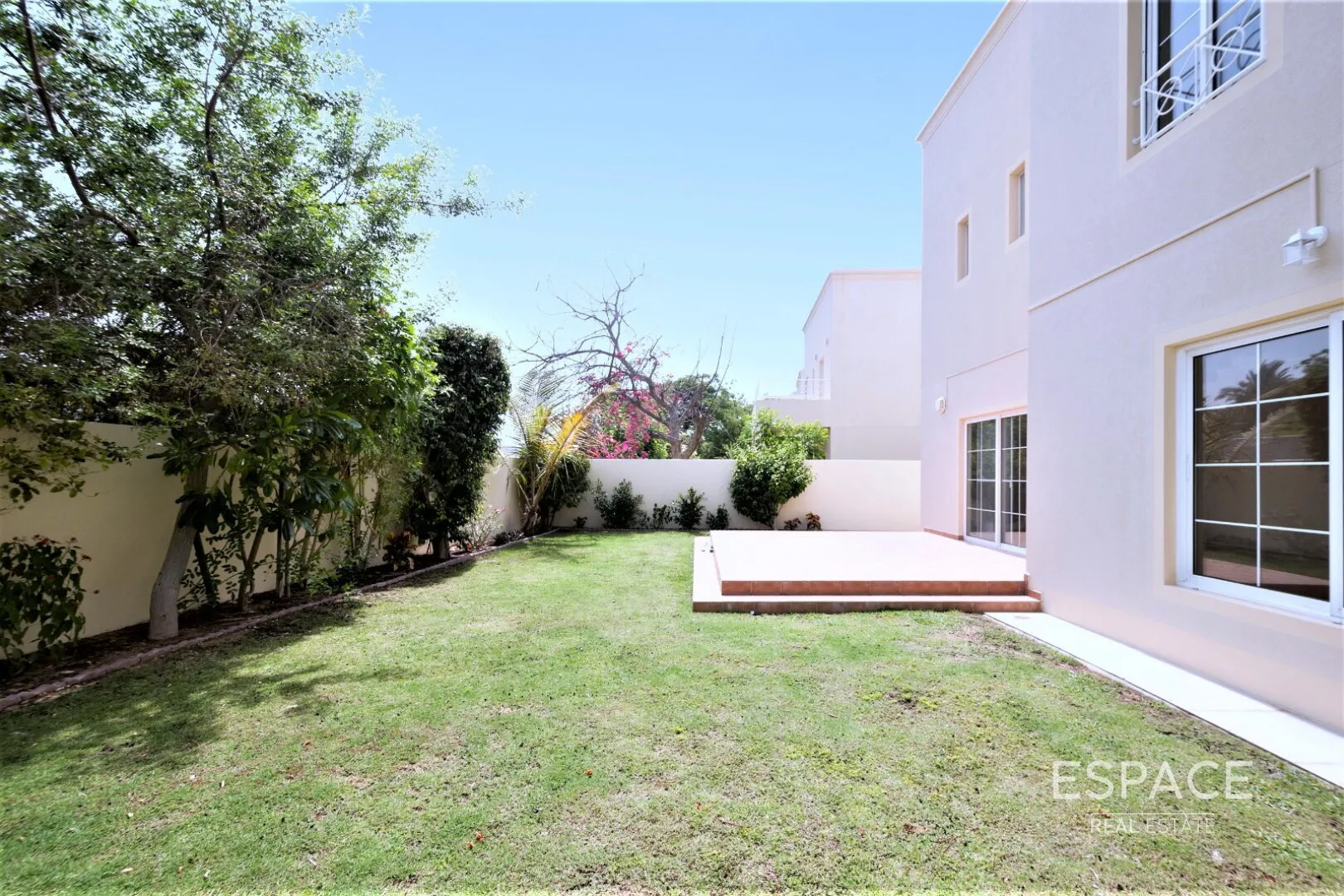 PropertiesGalleryCamera