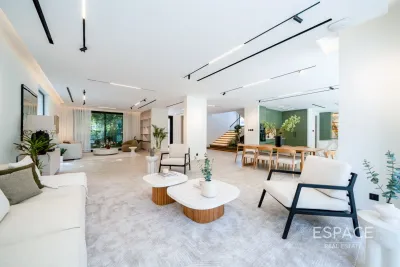 Green Community West, Green Community, Dubai - Espace