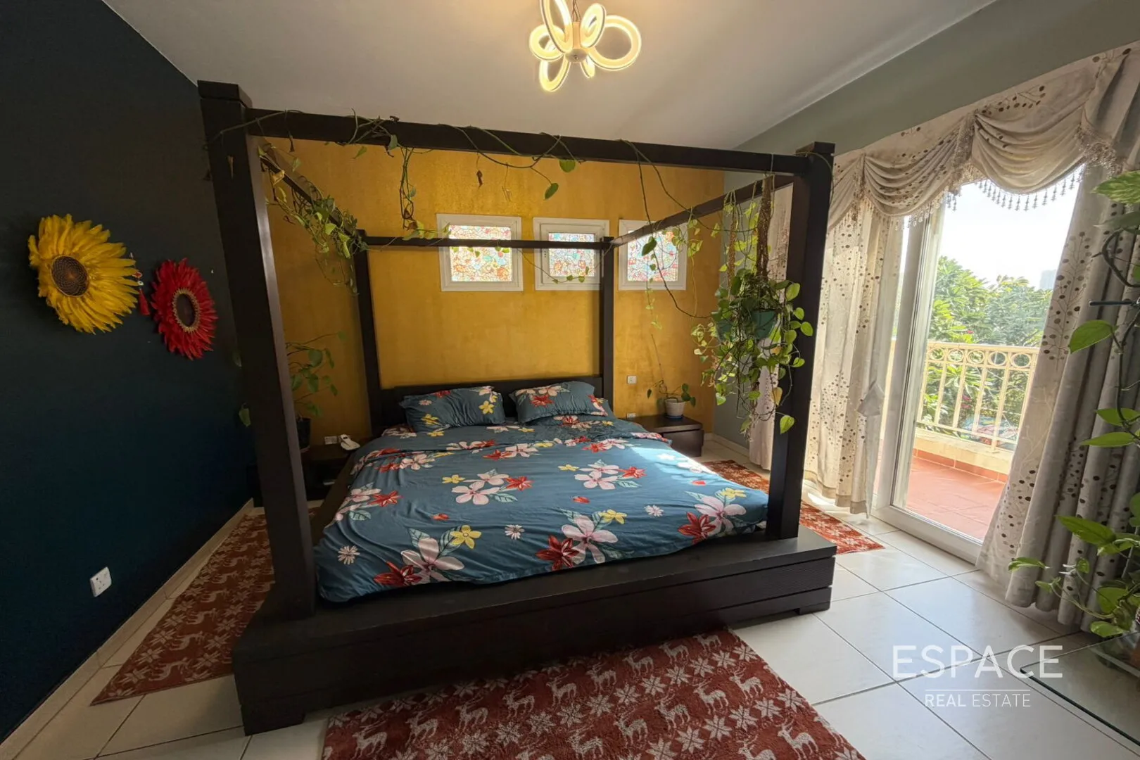 single static gallery