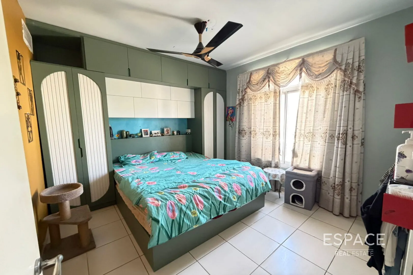 PropertiesGalleryCamera