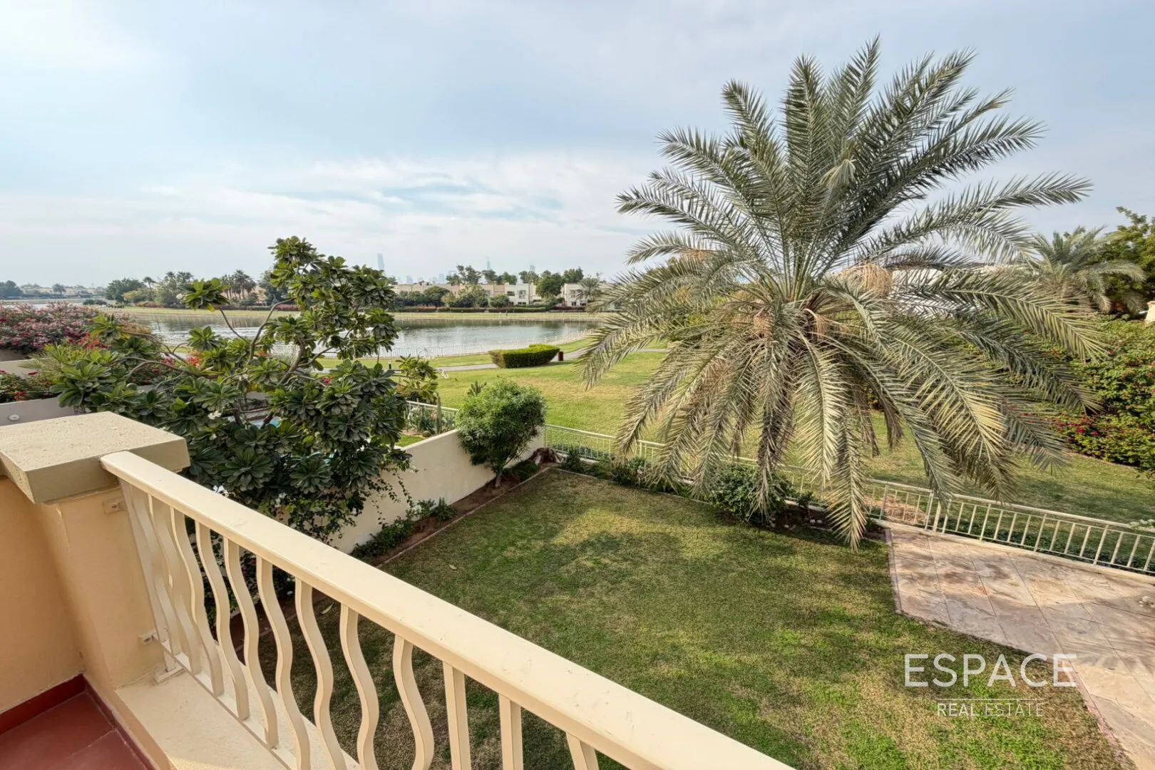 PropertiesGalleryCamera