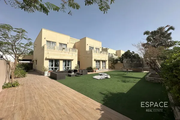 Meadows 5, Meadows, Dubai - Espace