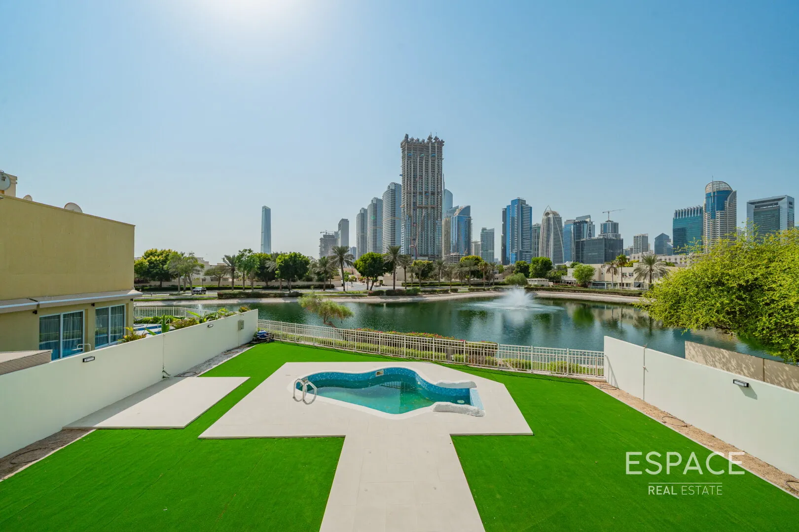 PropertiesGalleryCamera