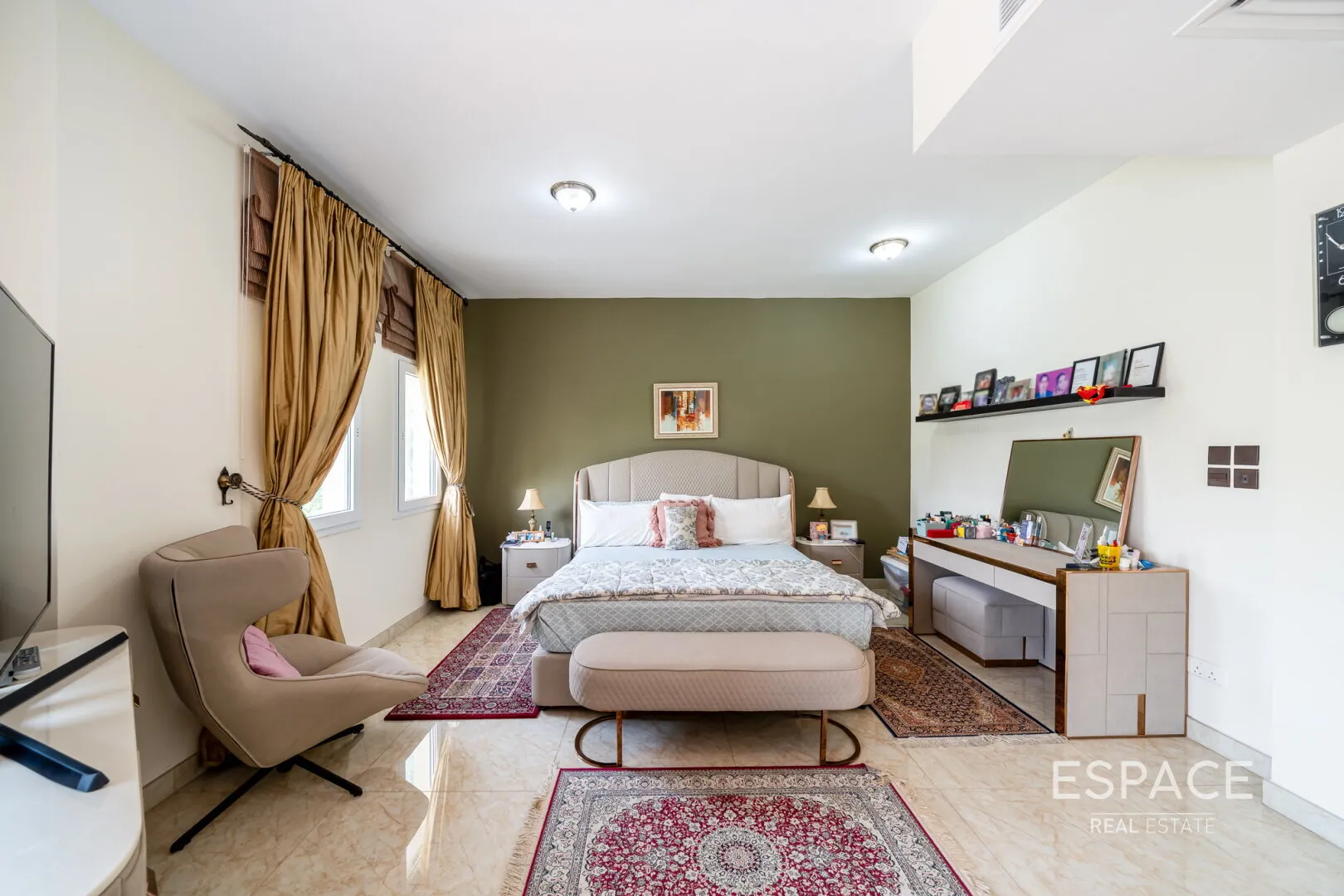 PropertiesGalleryCamera