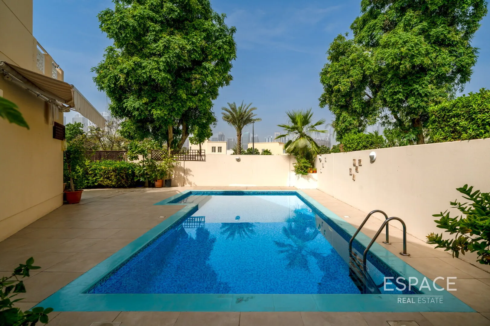 PropertiesGalleryCamera