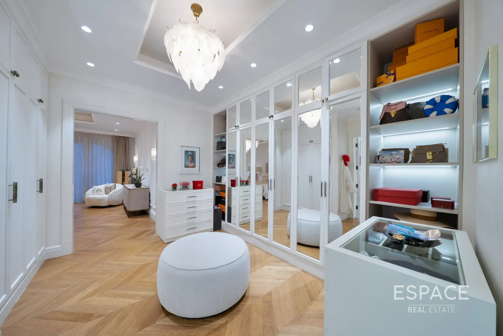 PropertiesGalleryCamera
