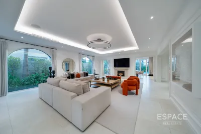 Legacy, Jumeirah Park, Dubai - Espace