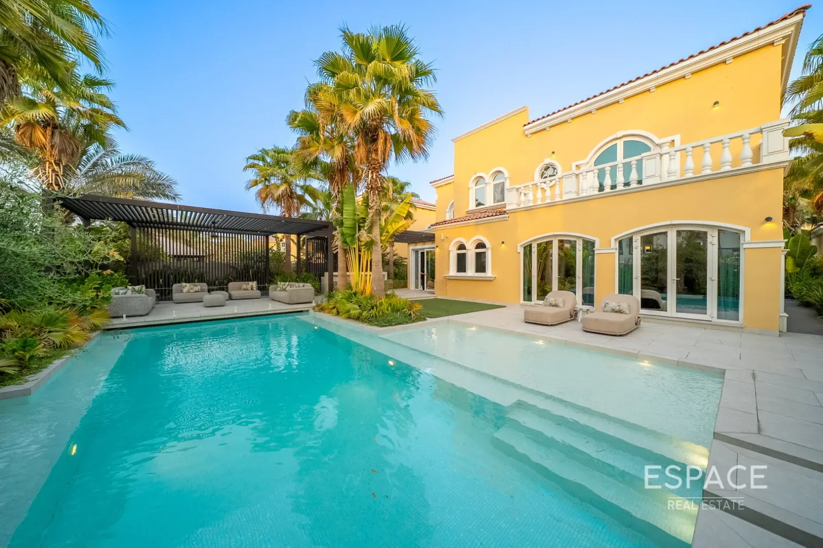PropertiesGalleryCamera