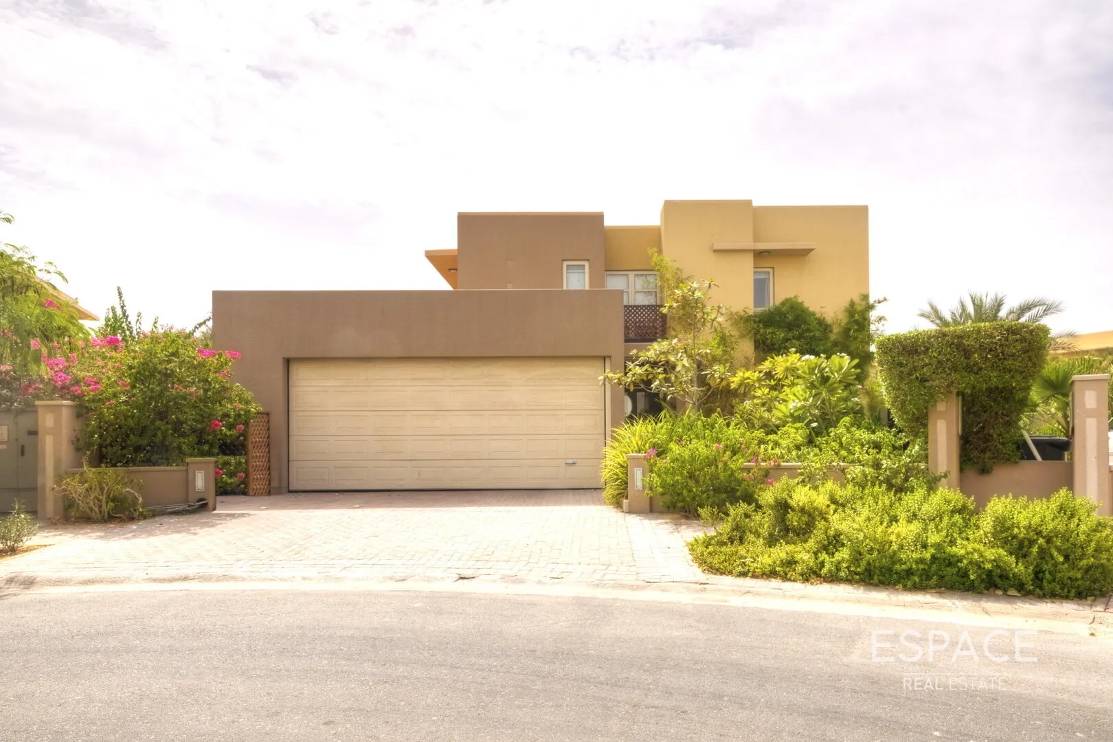 PropertiesGalleryCamera