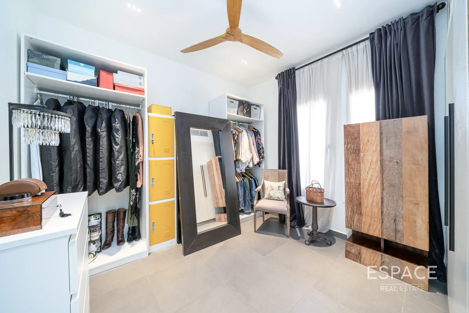 PropertiesGalleryCamera