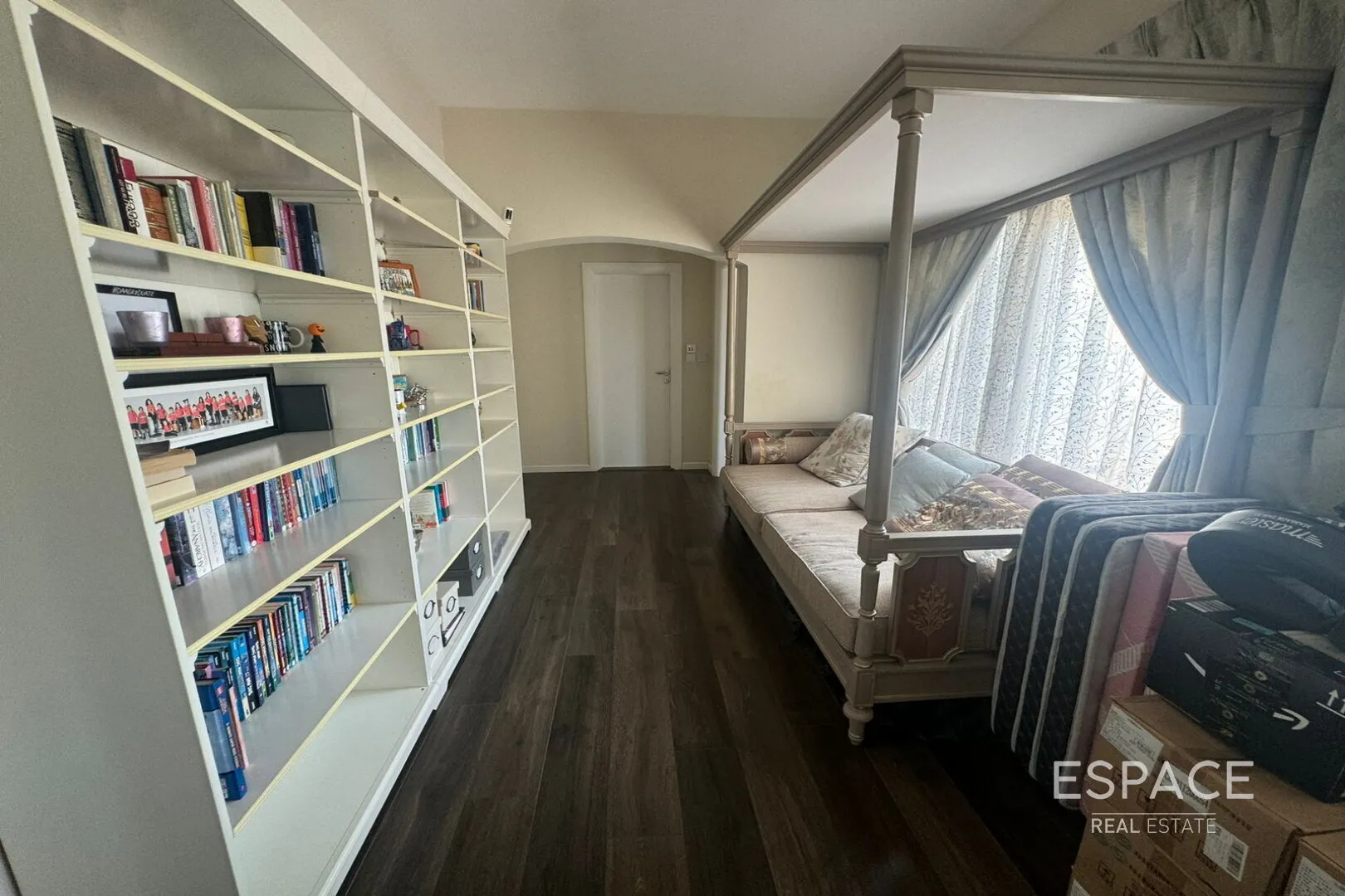 PropertiesGalleryCamera