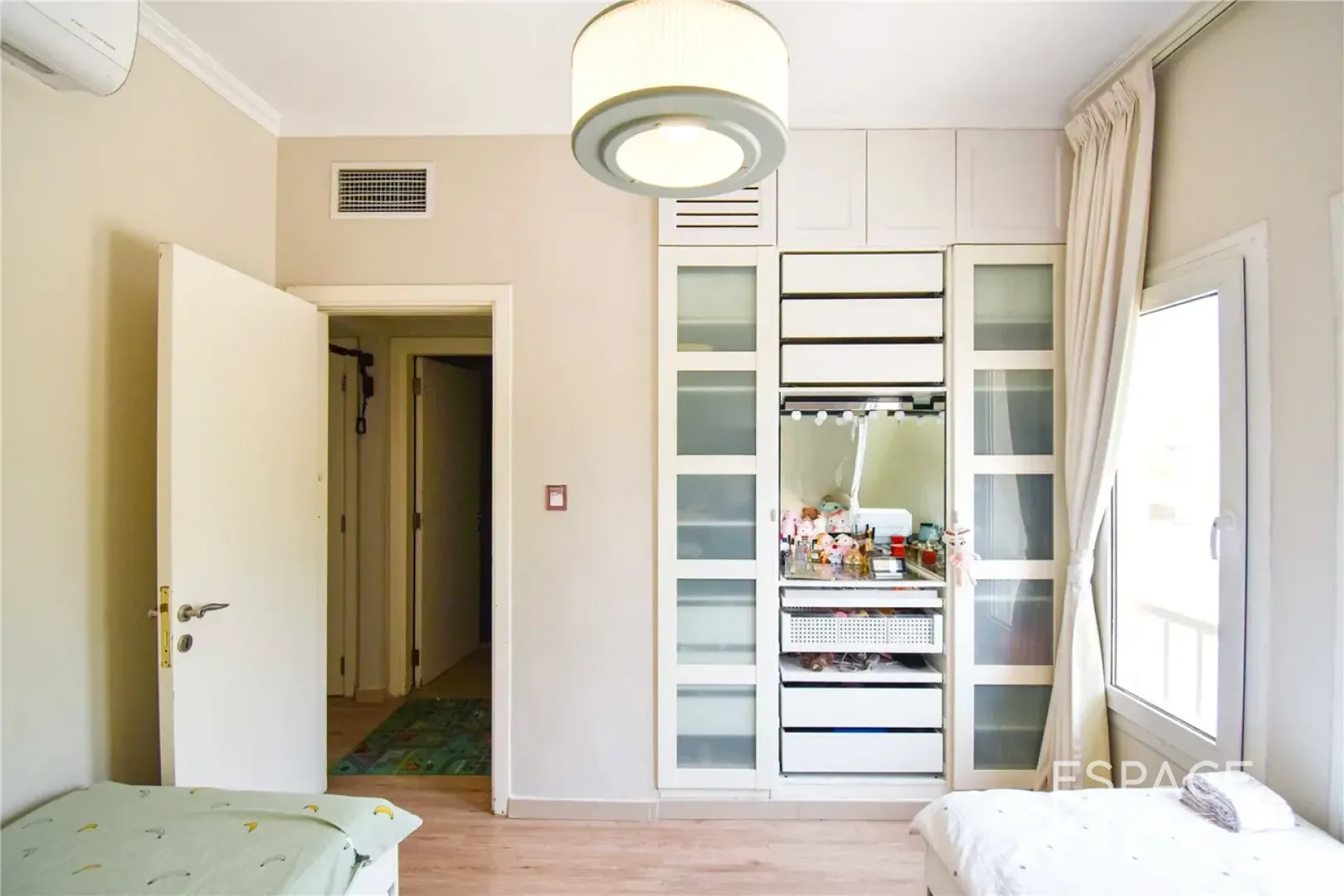 PropertiesGalleryCamera