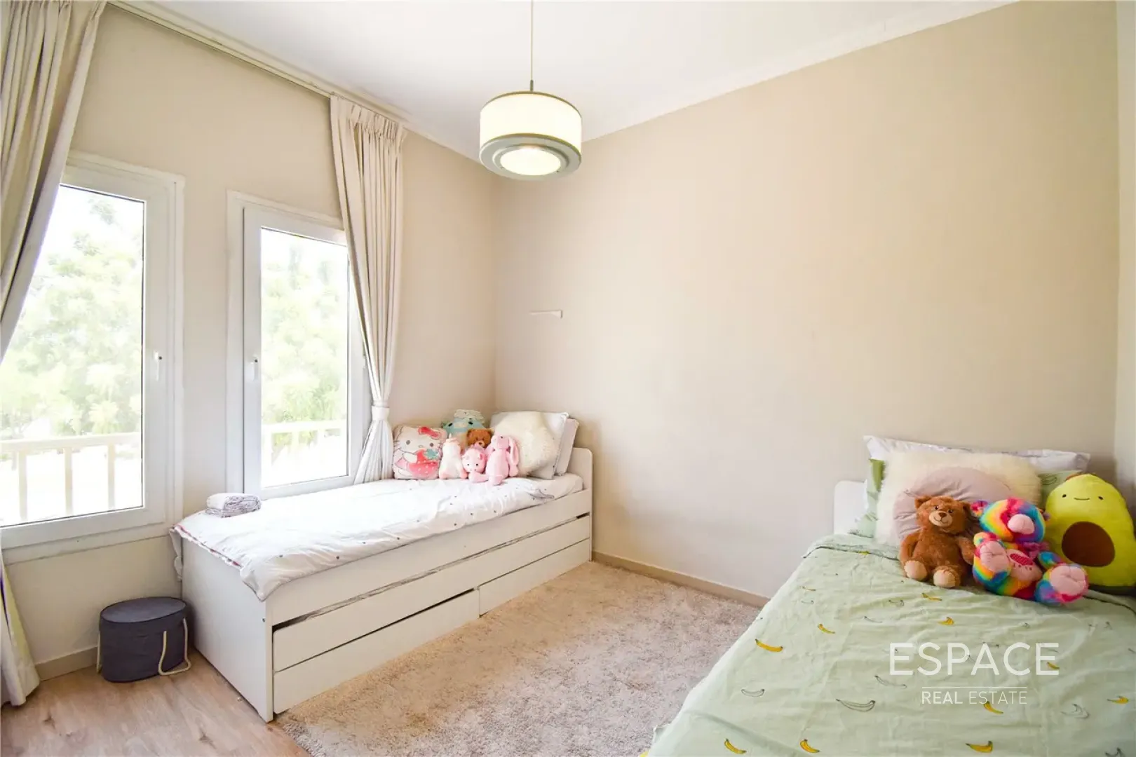 PropertiesGalleryCamera