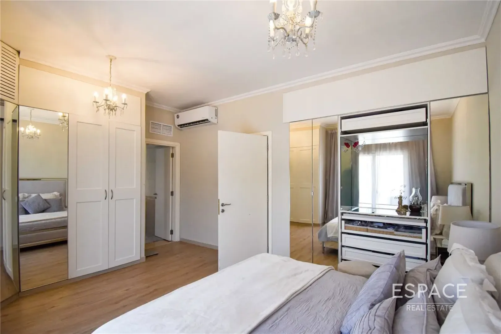 PropertiesGalleryCamera