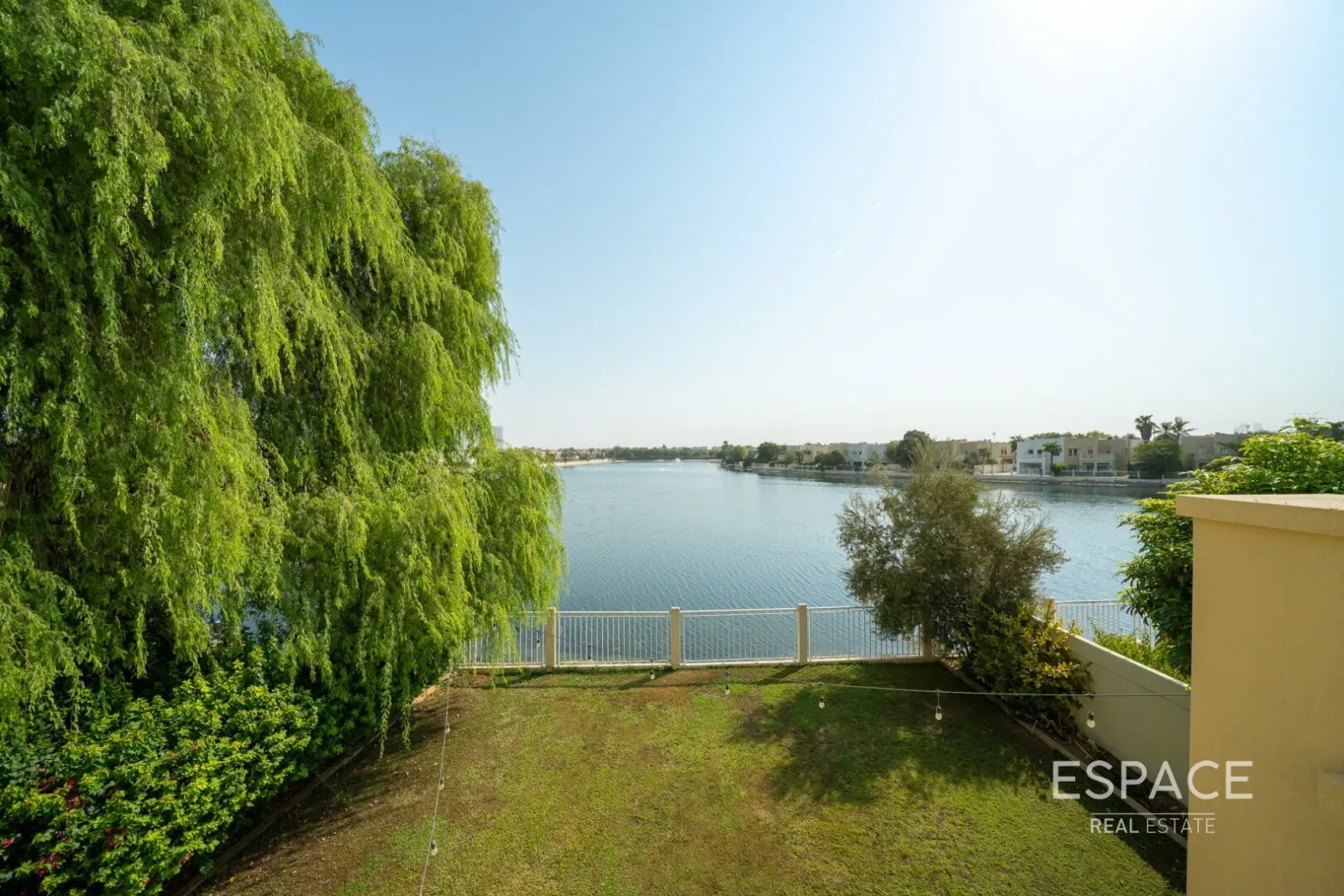PropertiesGalleryCamera