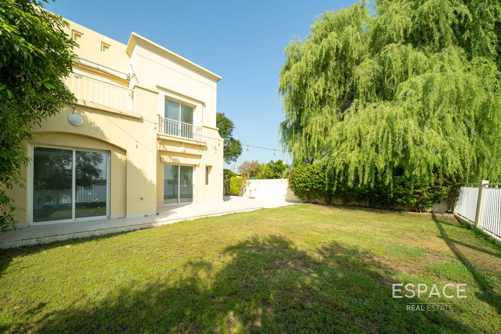 PropertiesGalleryCamera