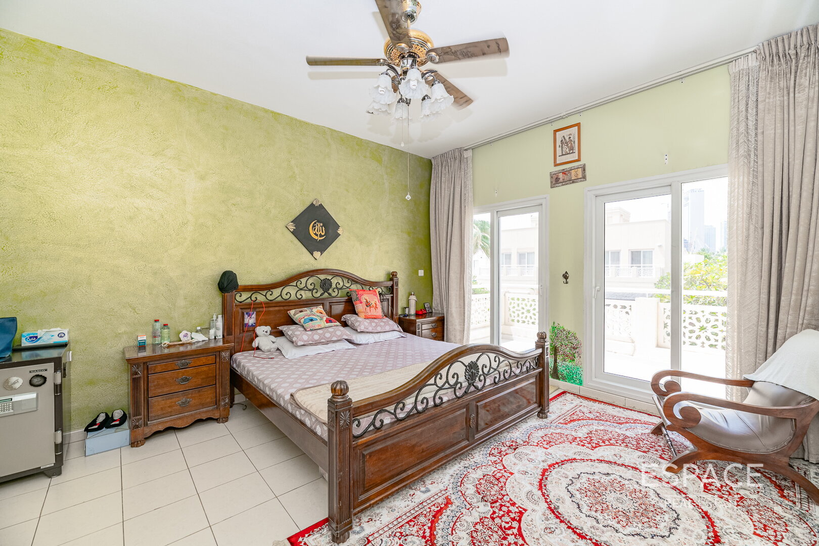 PropertiesGalleryCamera