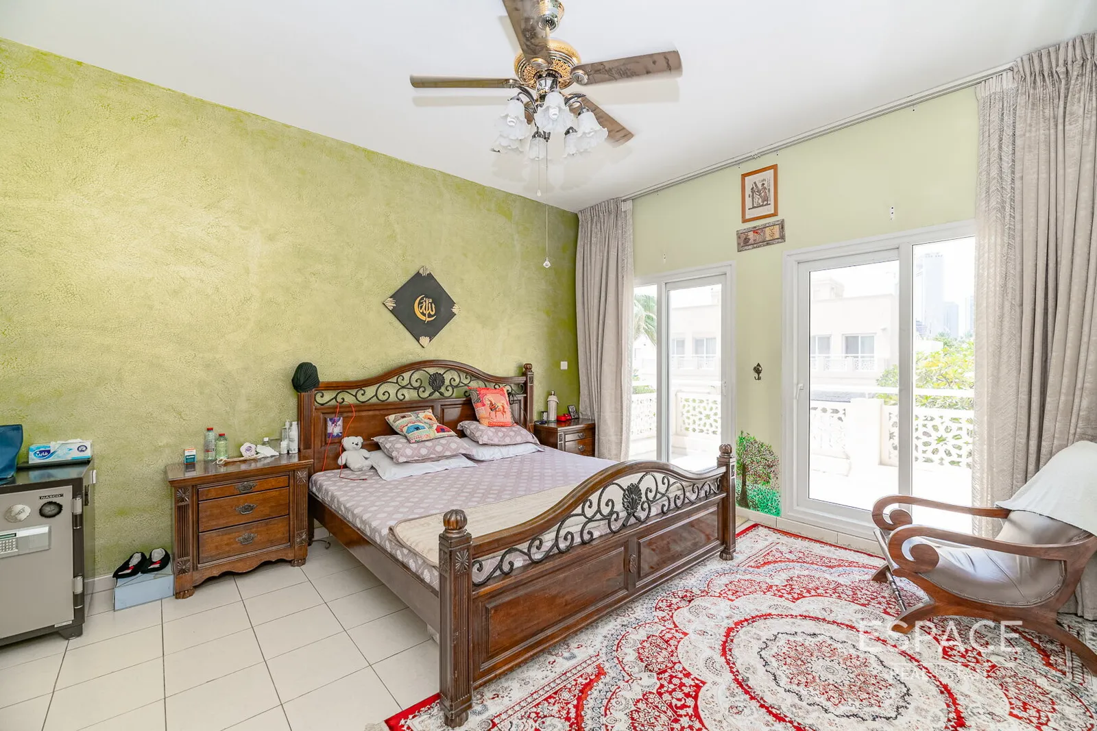 PropertiesGalleryCamera
