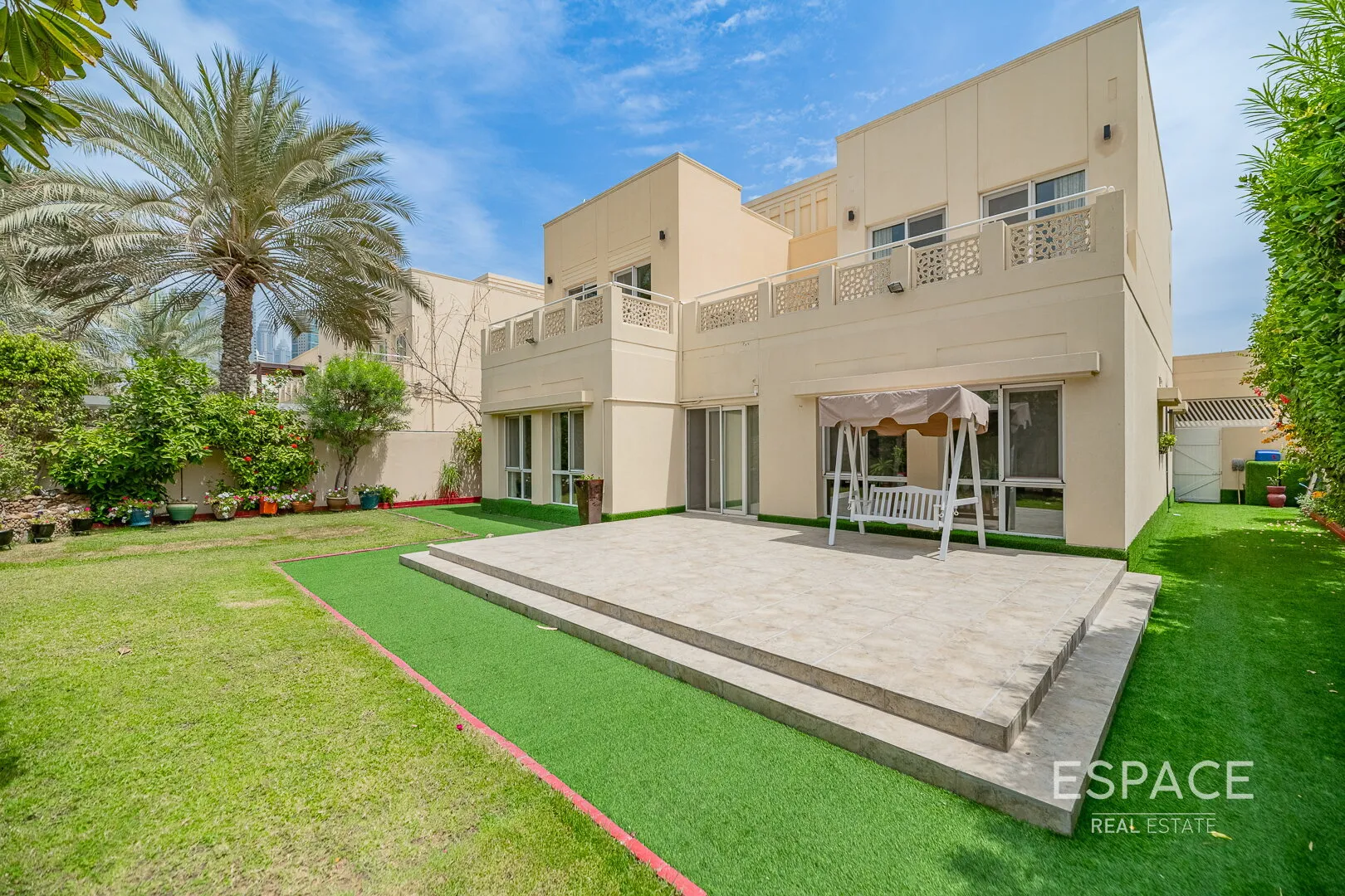 PropertiesGalleryCamera