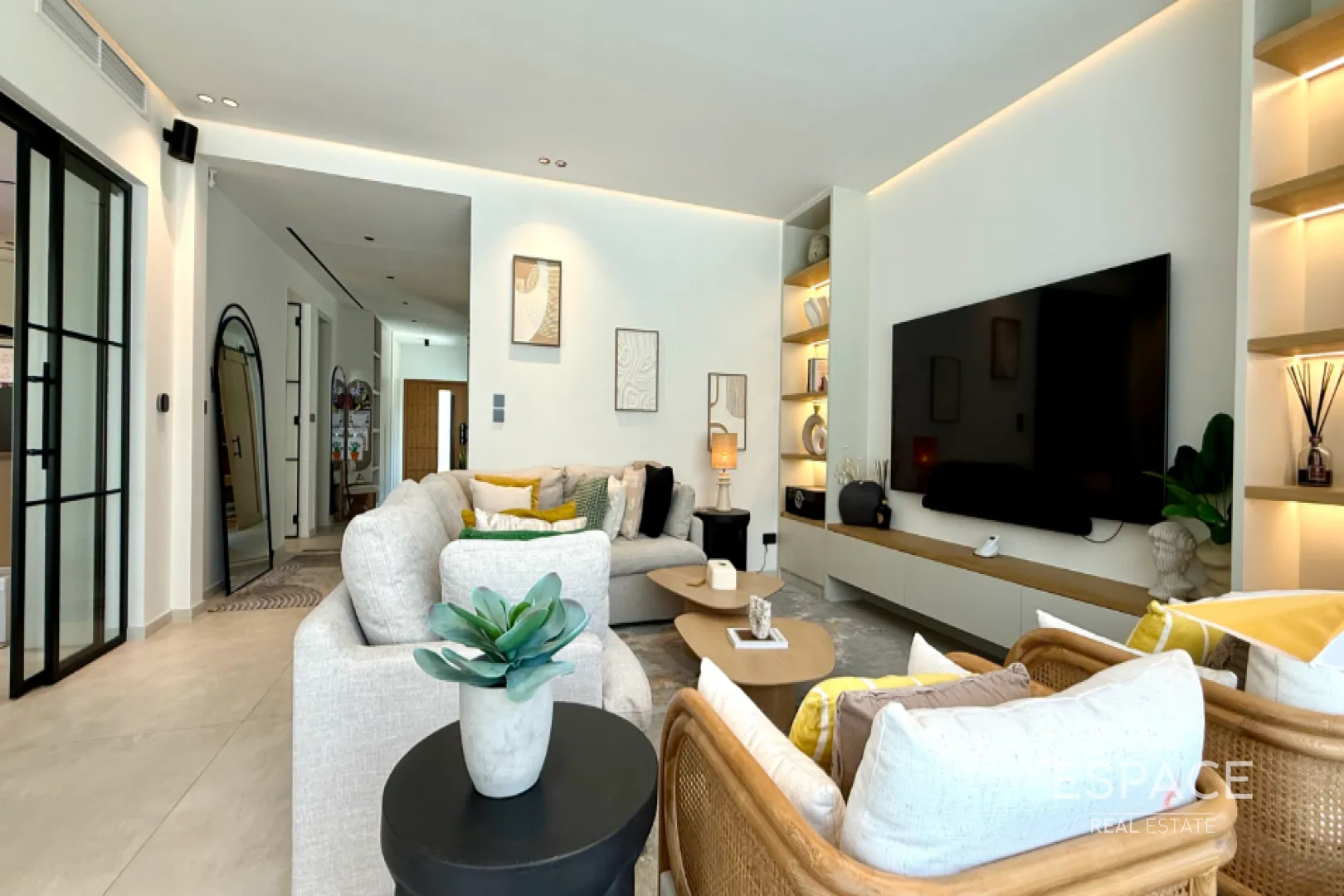 PropertiesGalleryCamera