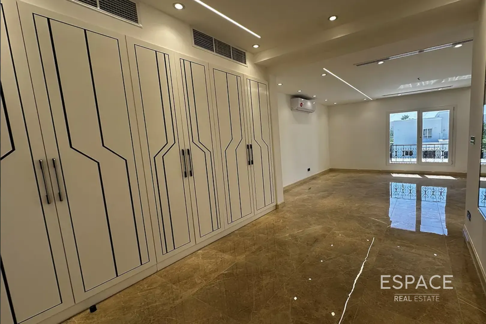 single static gallery