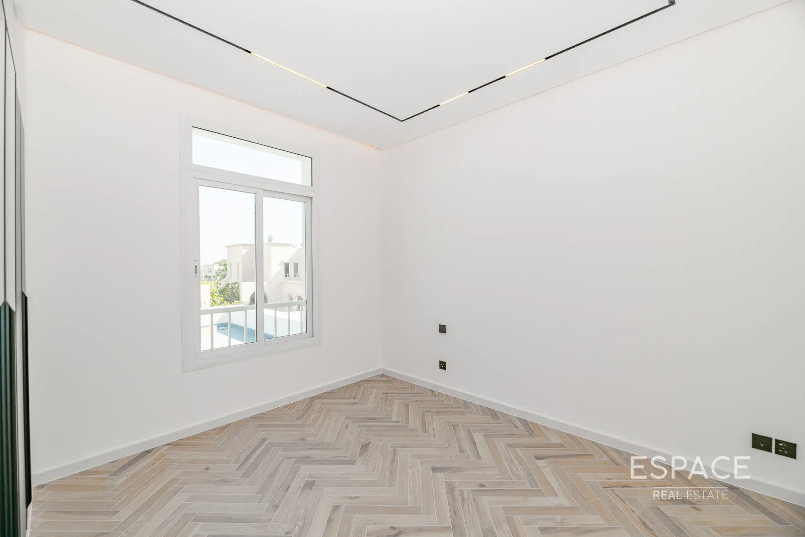 single static gallery