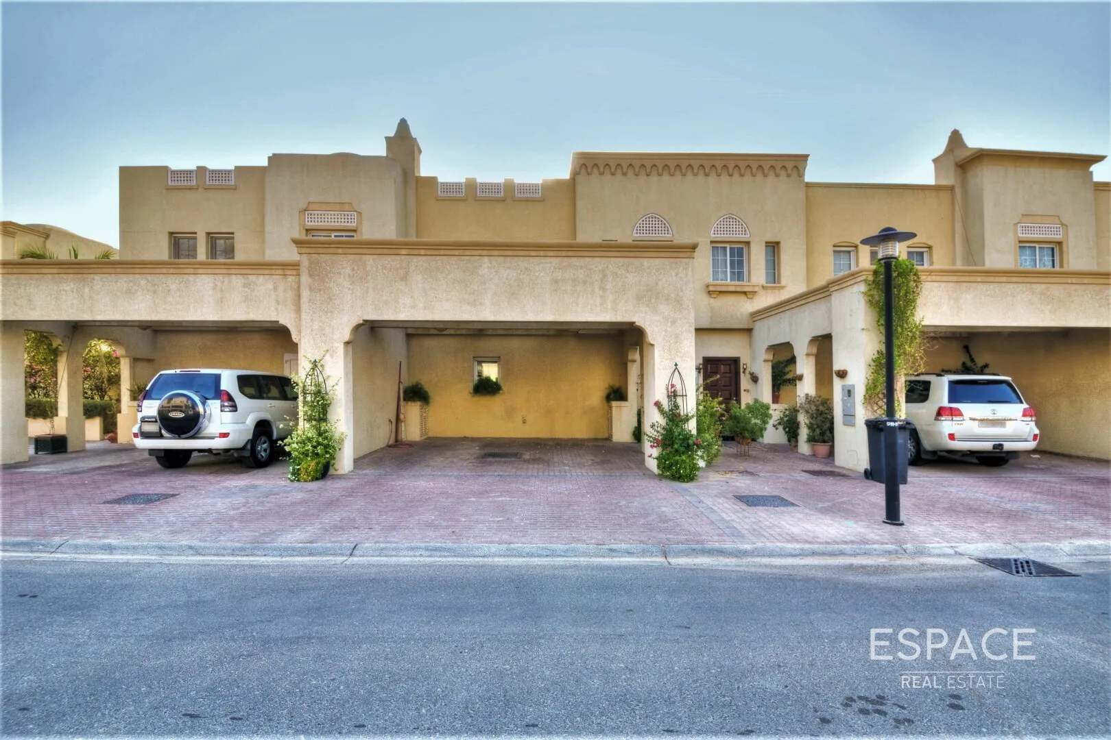 PropertiesGalleryCamera