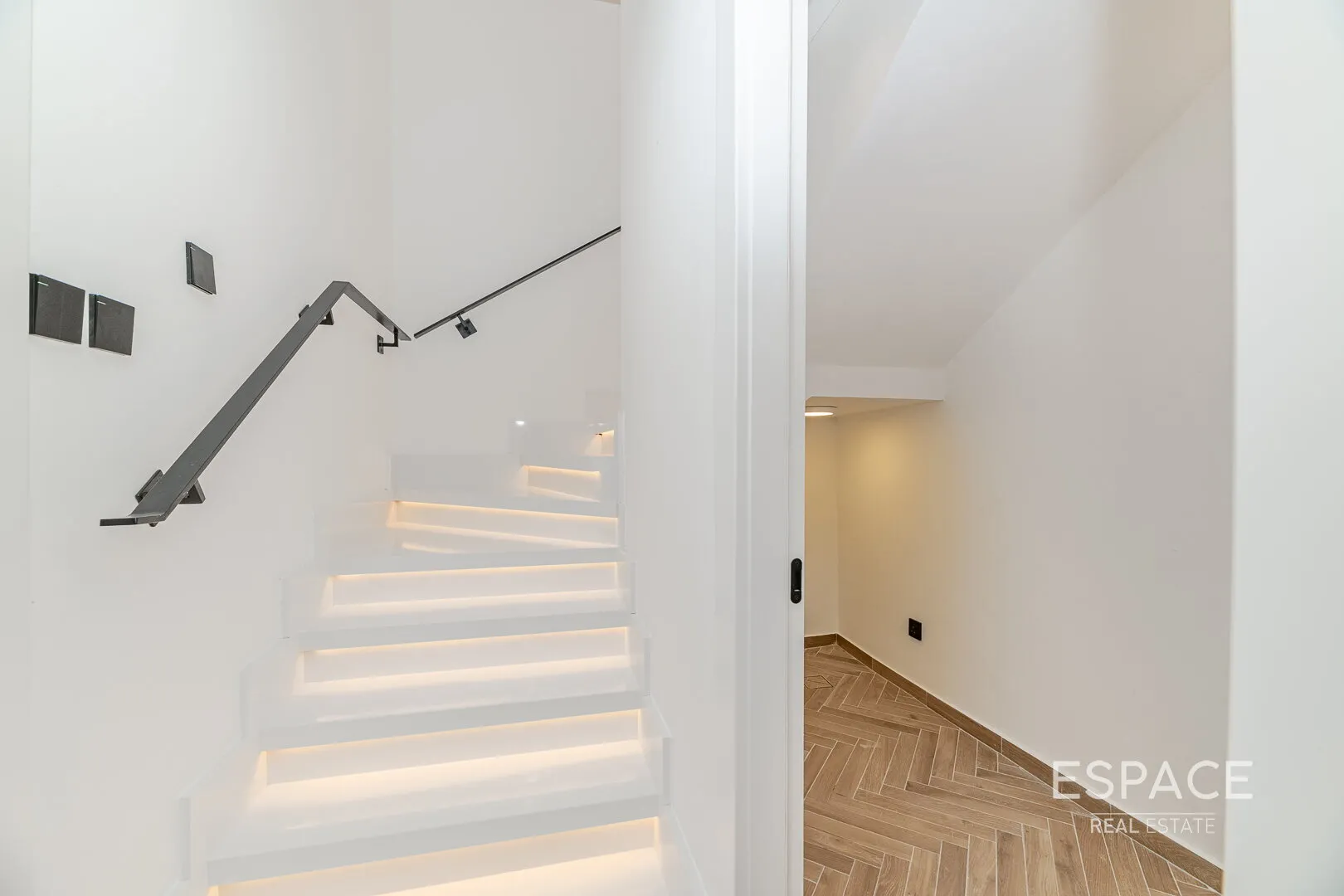 single static gallery