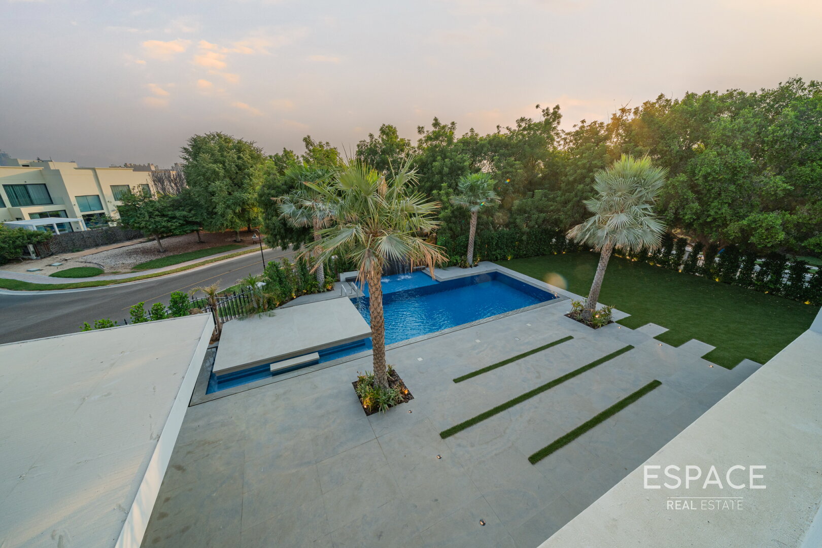 PropertiesGalleryCamera