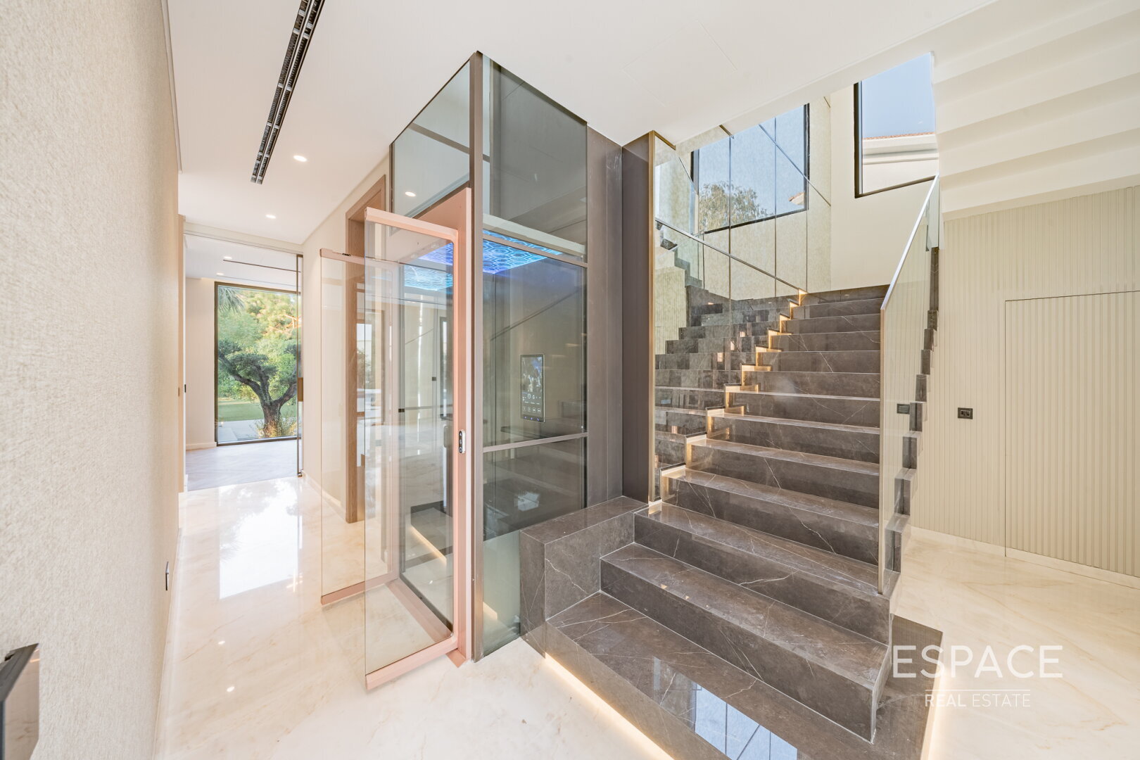 PropertiesGalleryCamera