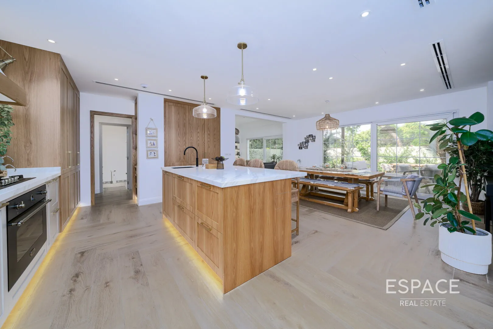 single static gallery