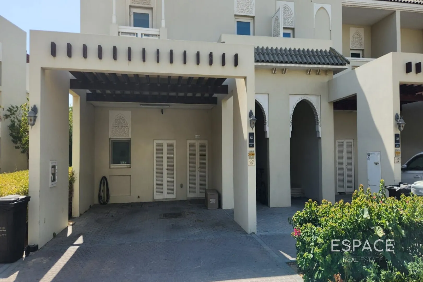 PropertiesGalleryCamera