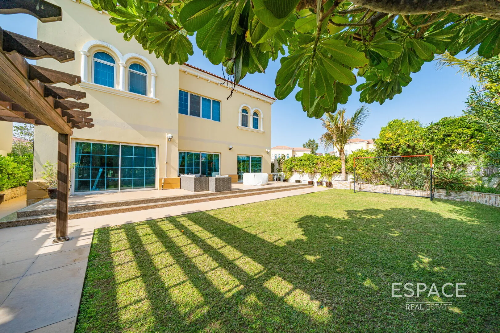 single static gallery