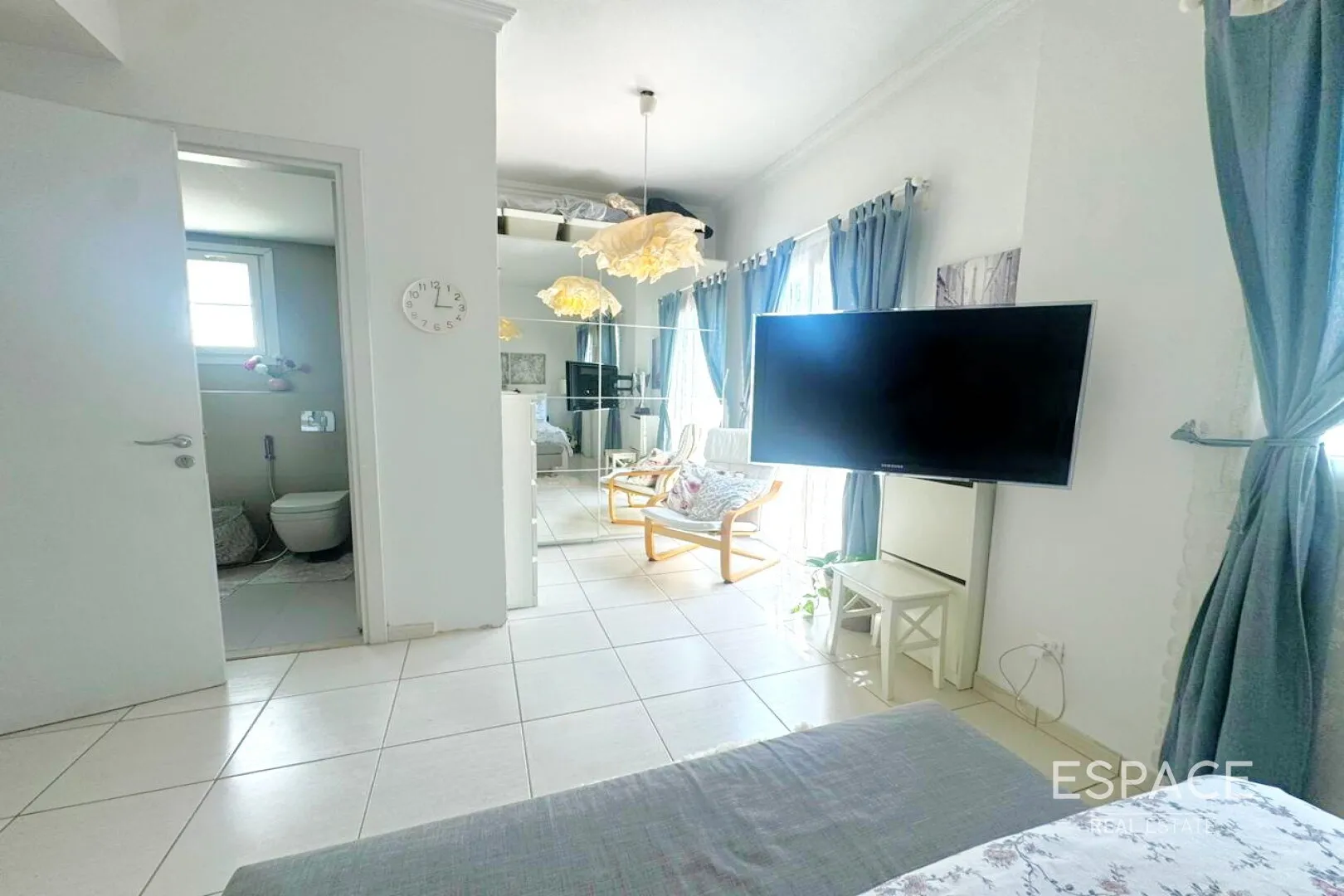 PropertiesGalleryCamera