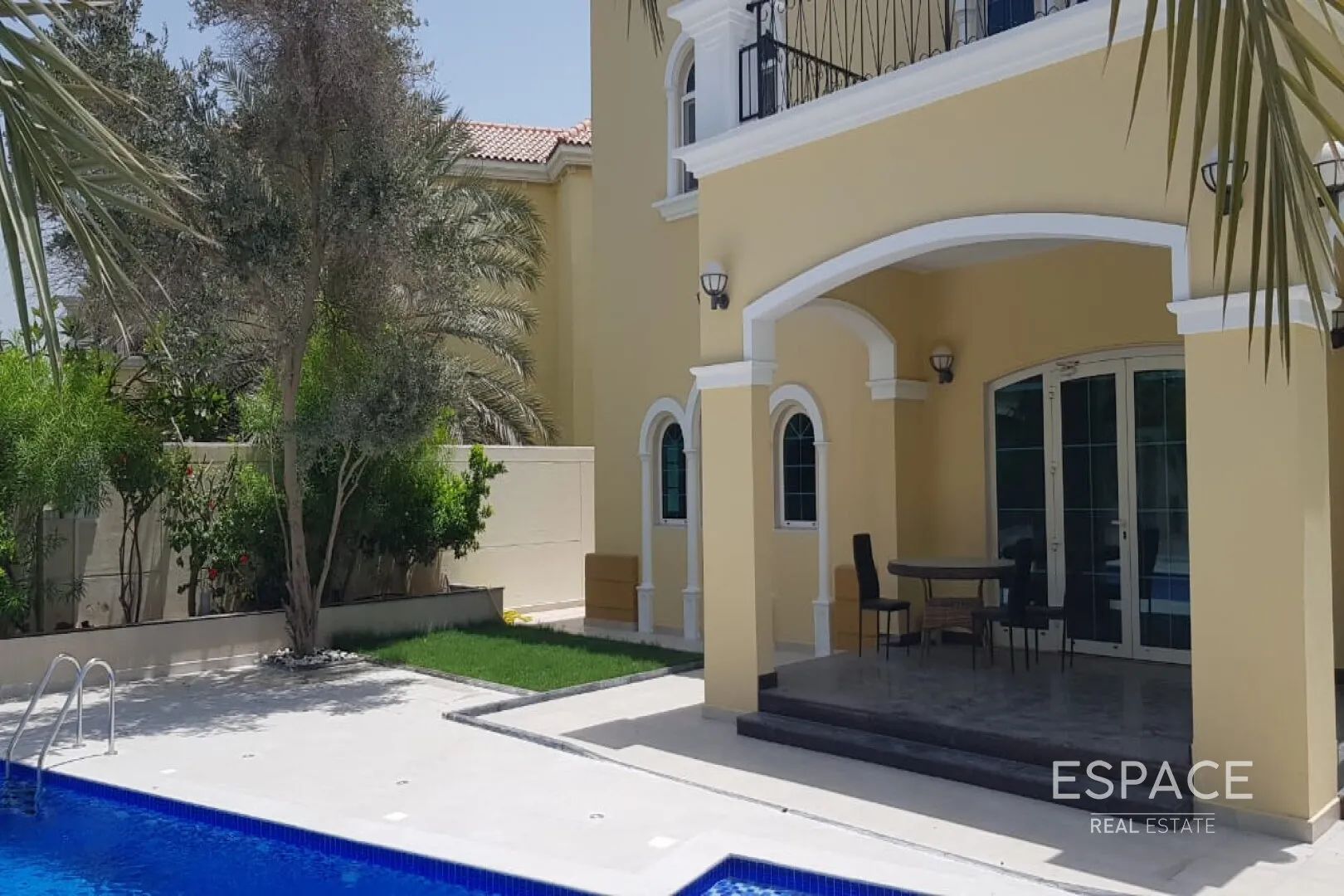 single static gallery