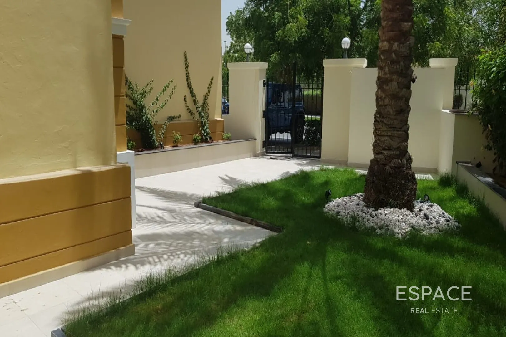 PropertiesGalleryCamera