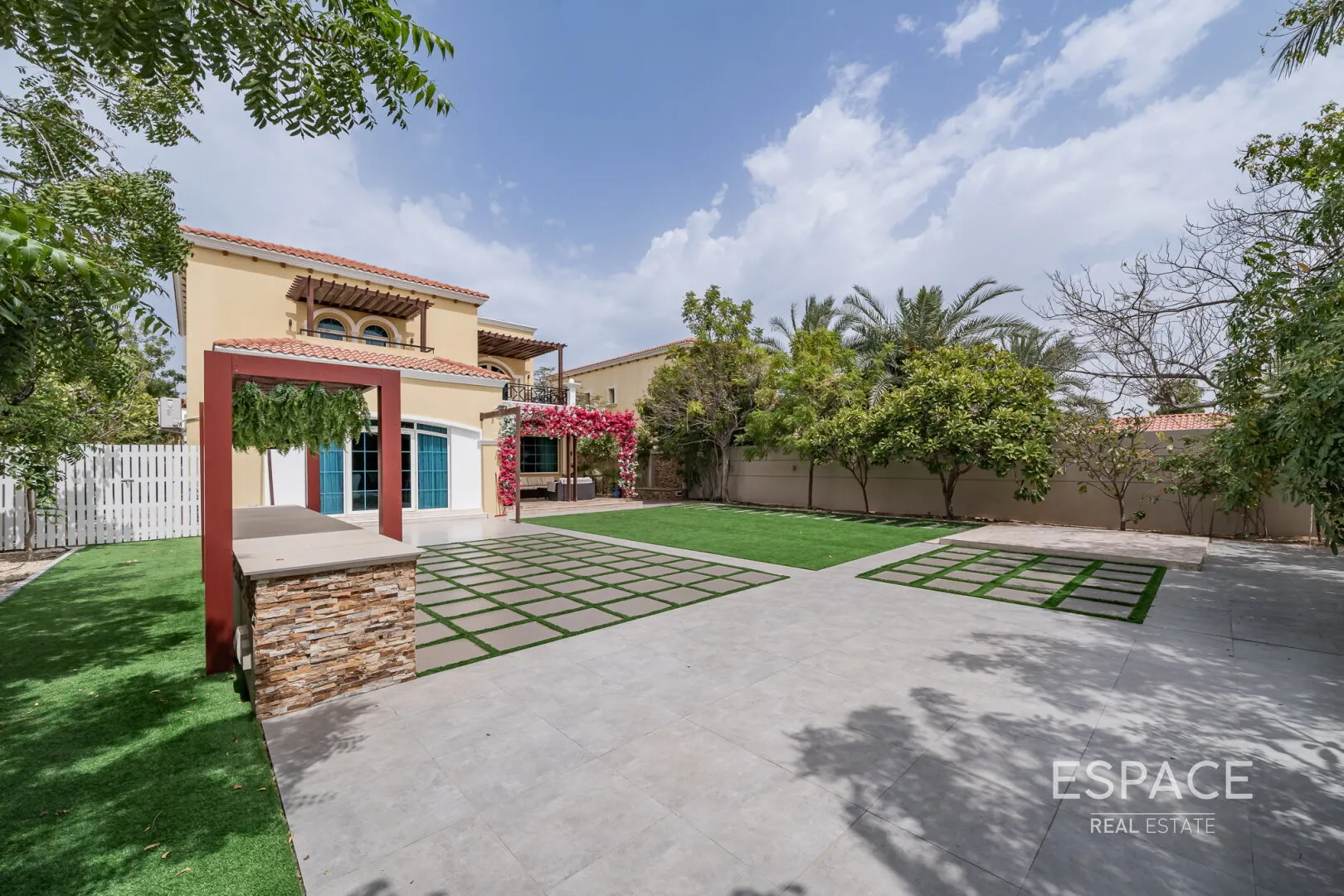 single static gallery