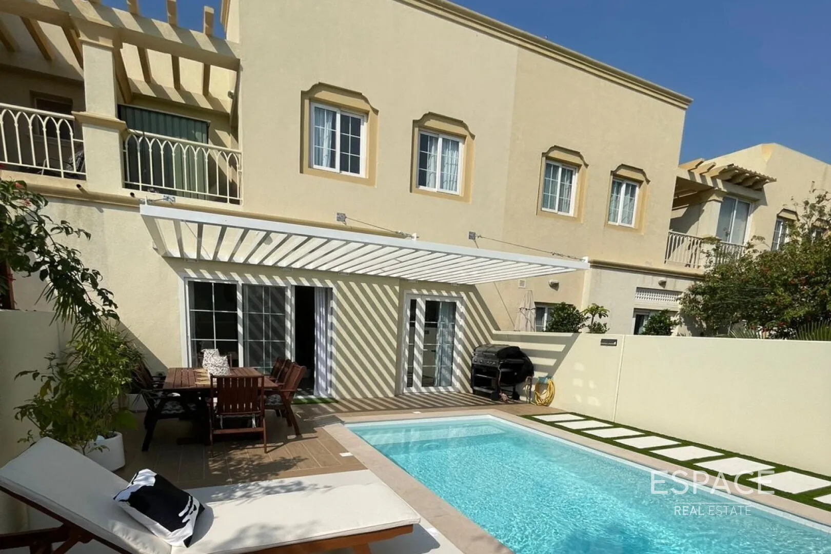 single static gallery