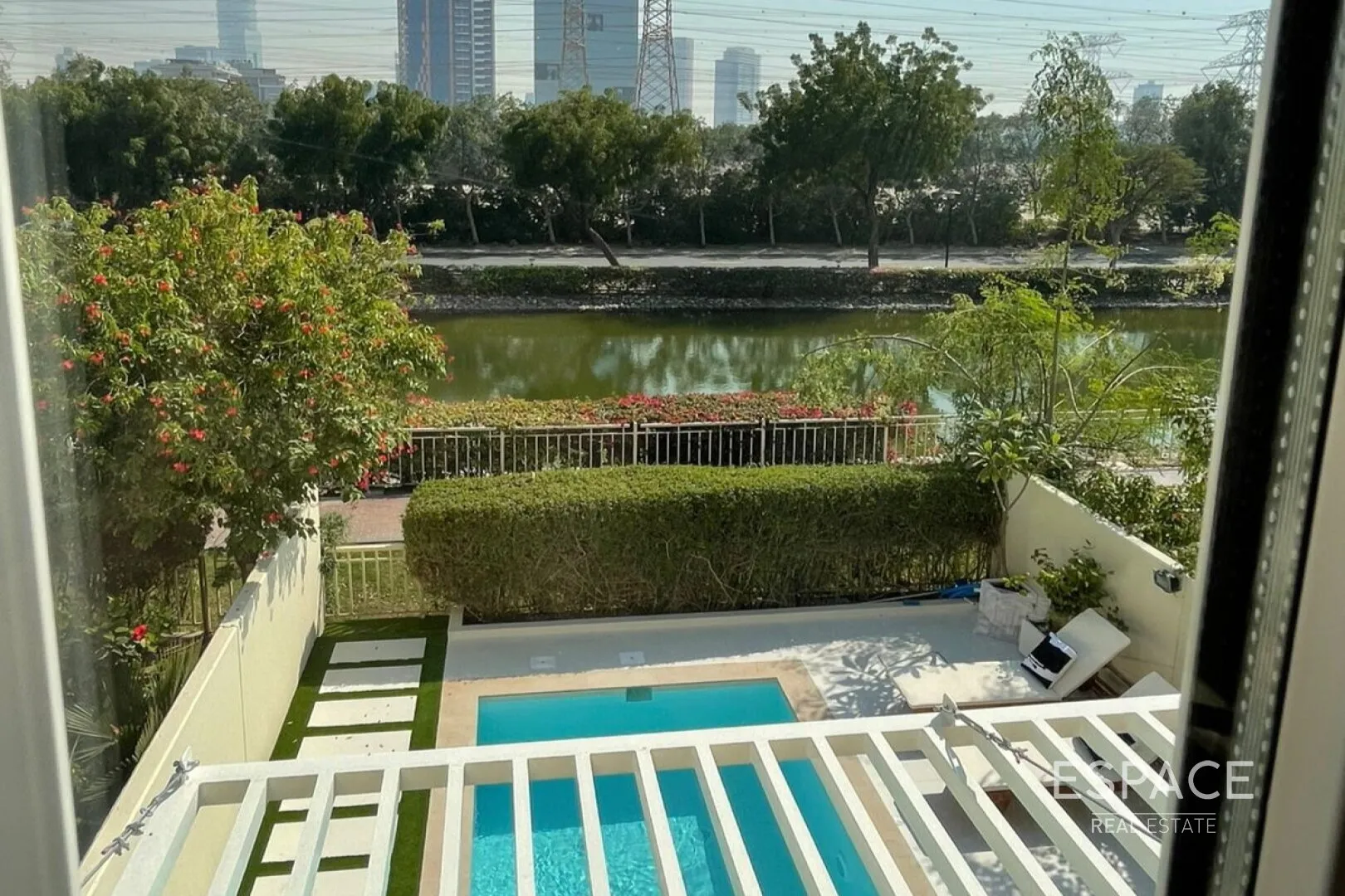 PropertiesGalleryCamera