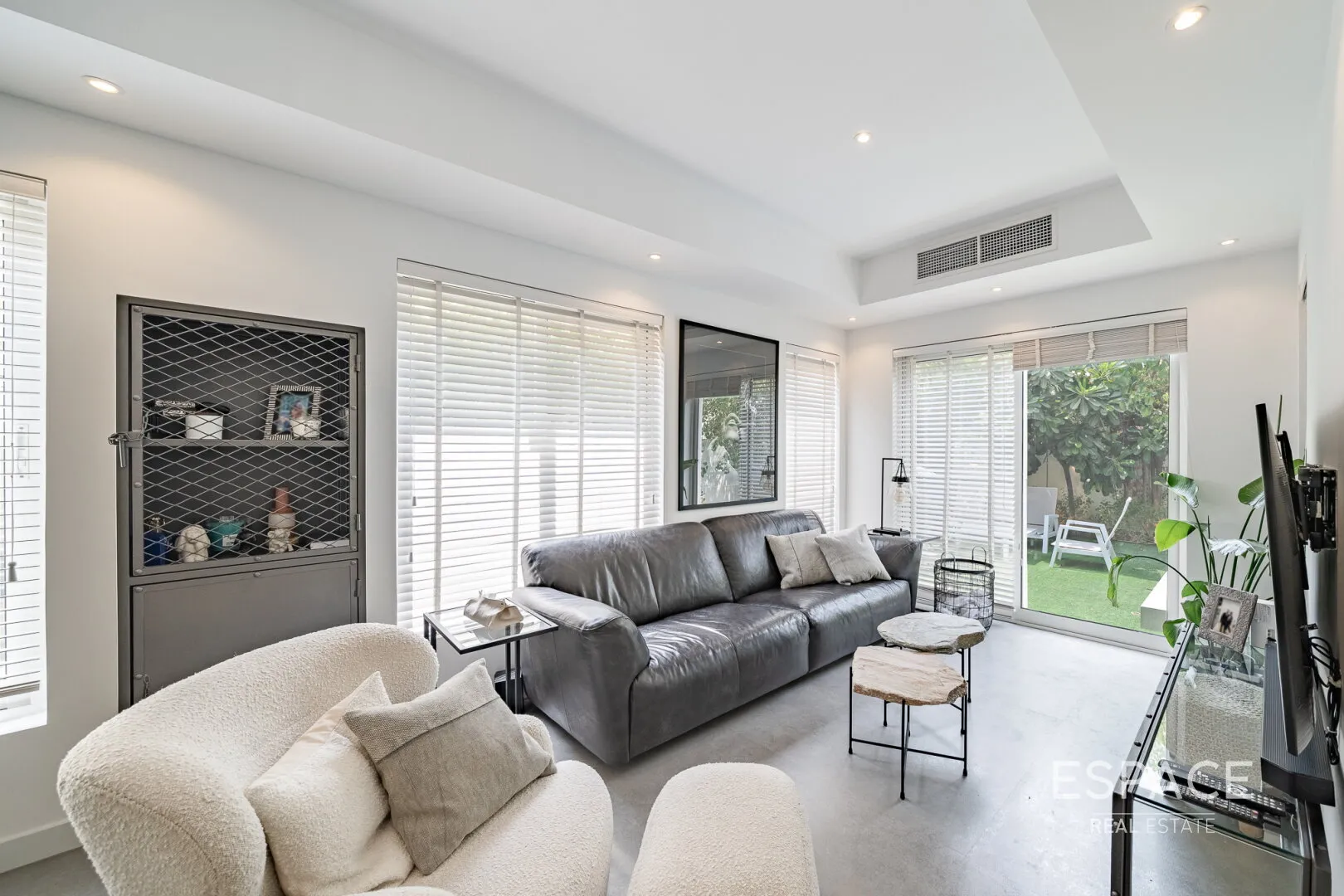 PropertiesGalleryCamera