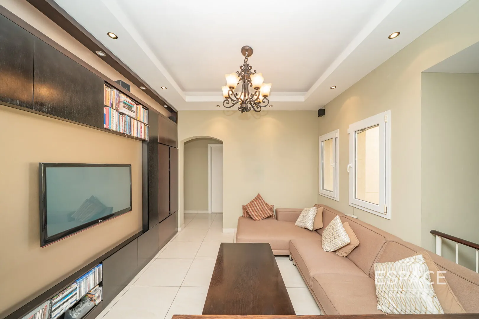 single static gallery