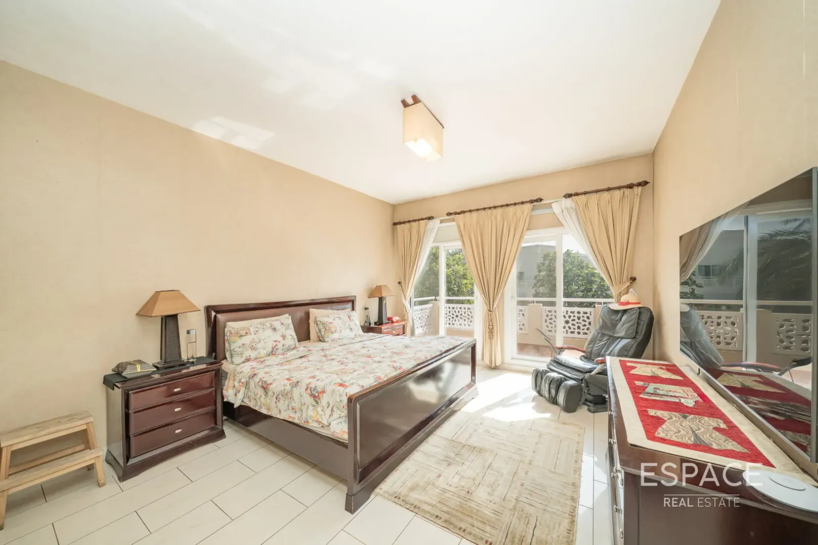 PropertiesGalleryCamera