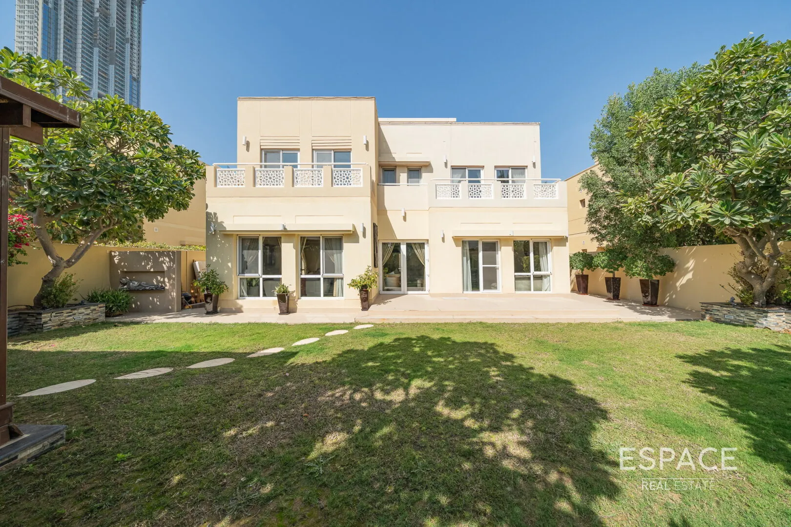 PropertiesGalleryCamera