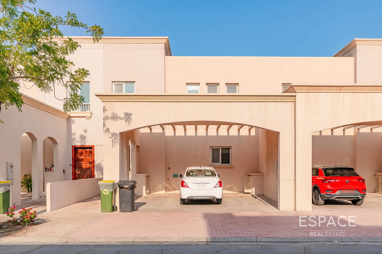 PropertiesGalleryCamera
