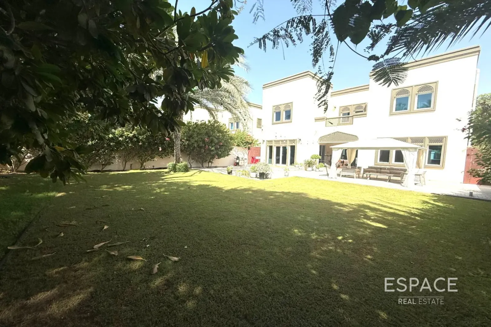 PropertiesGalleryCamera