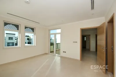 Regional, Jumeirah Park, Dubai - Espace